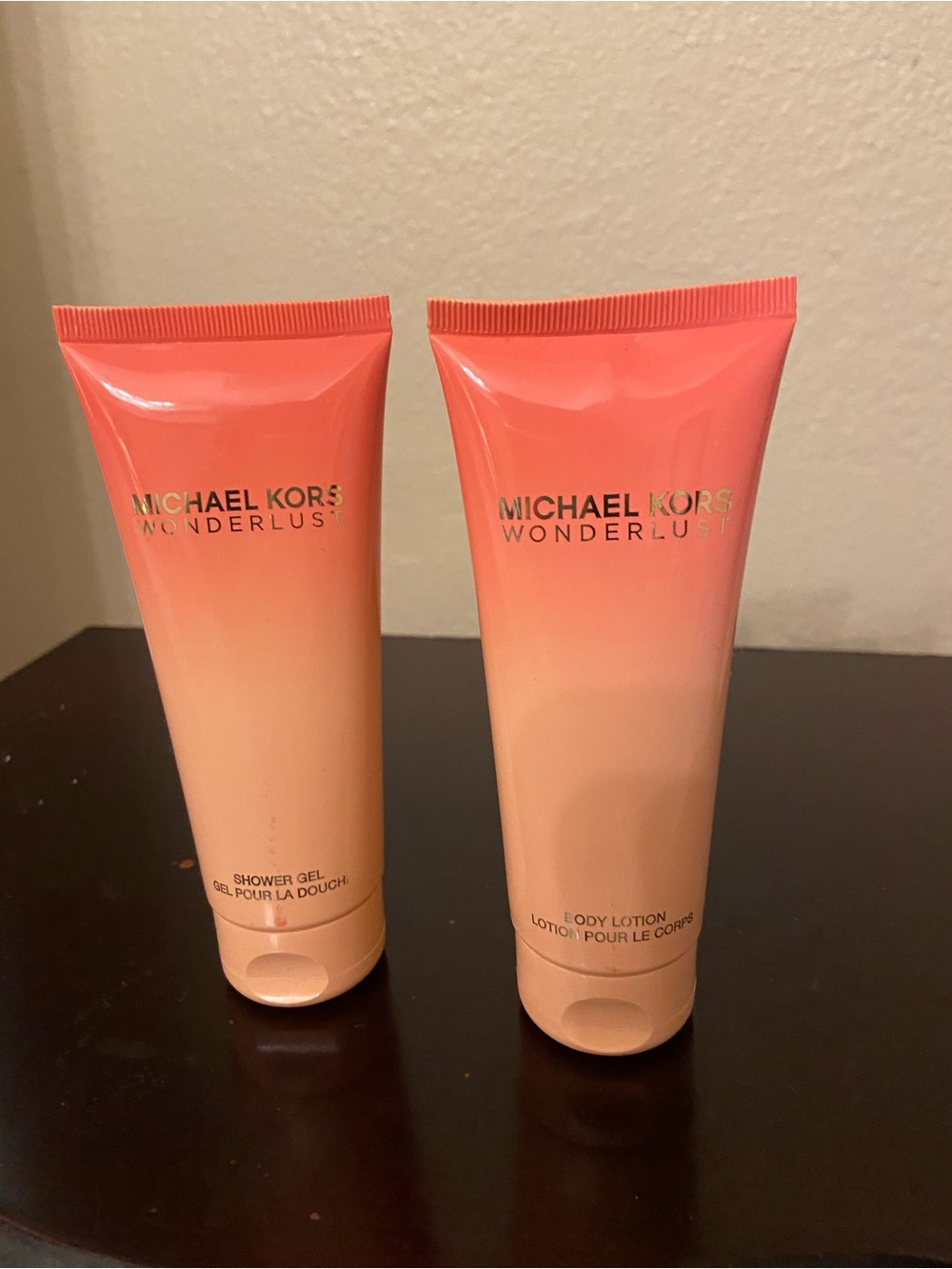 Michael Kors Wonderlust Body Lotion & Shower Gel - Coral Peach Gradient